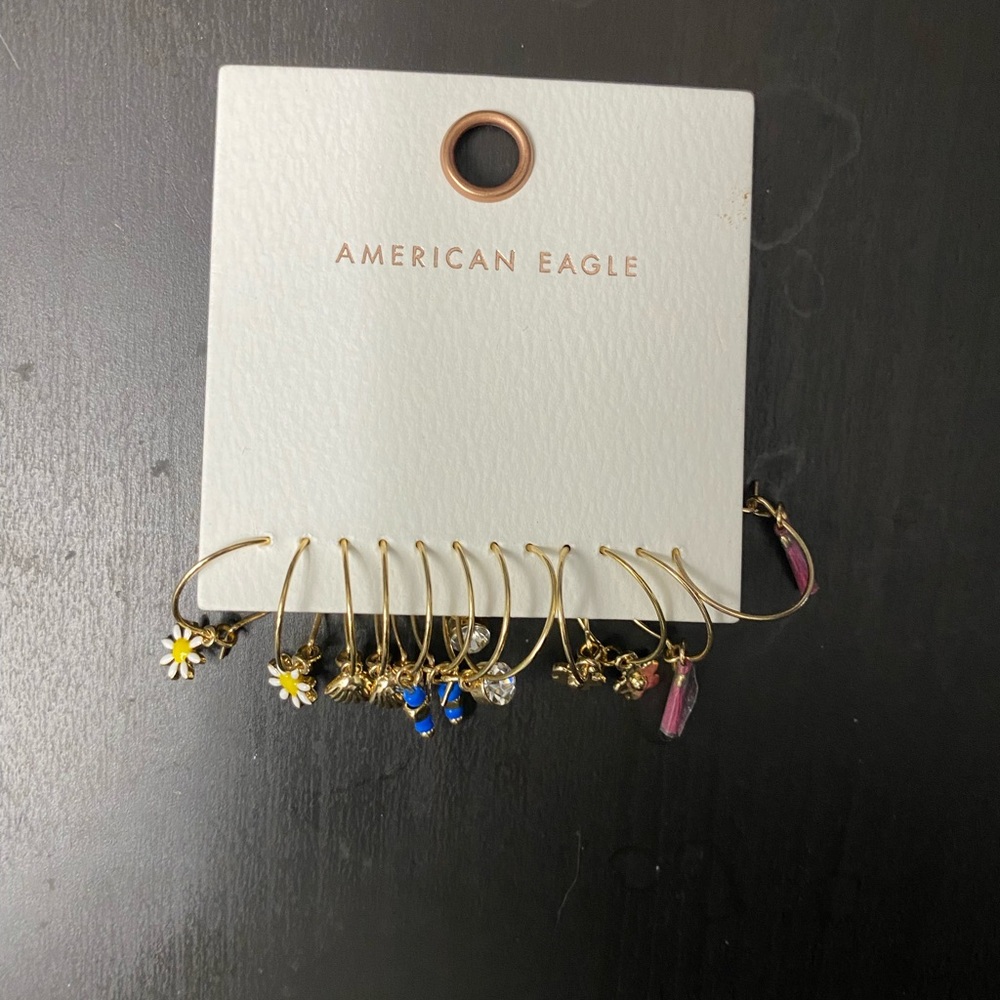 American Eagle earrings set